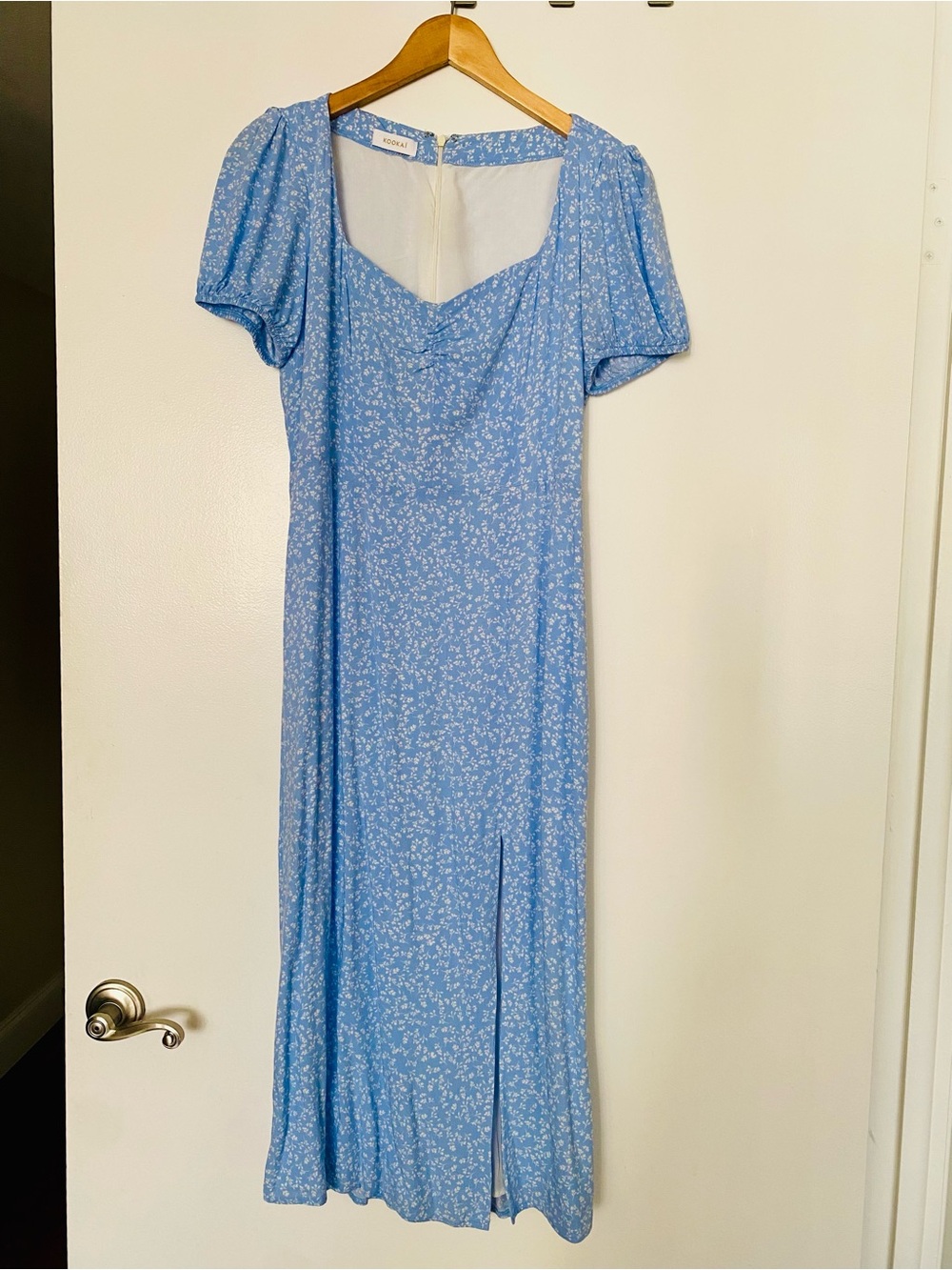 KOOKAÏ Light Blue Floral Midi Dress with Sweetheart Neckline